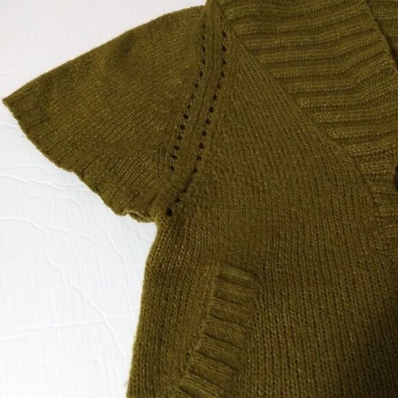 Old Navy Short Sleeve Cardigan Sweater Vest Olive Wool Sz Small Preppy Academia - Picture 12 of 12